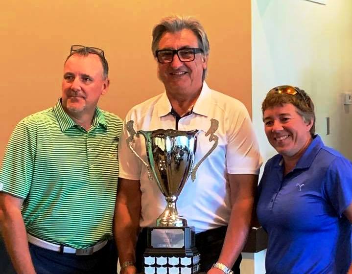 Pierre Viau comme le bon vin sur un terrain de golf