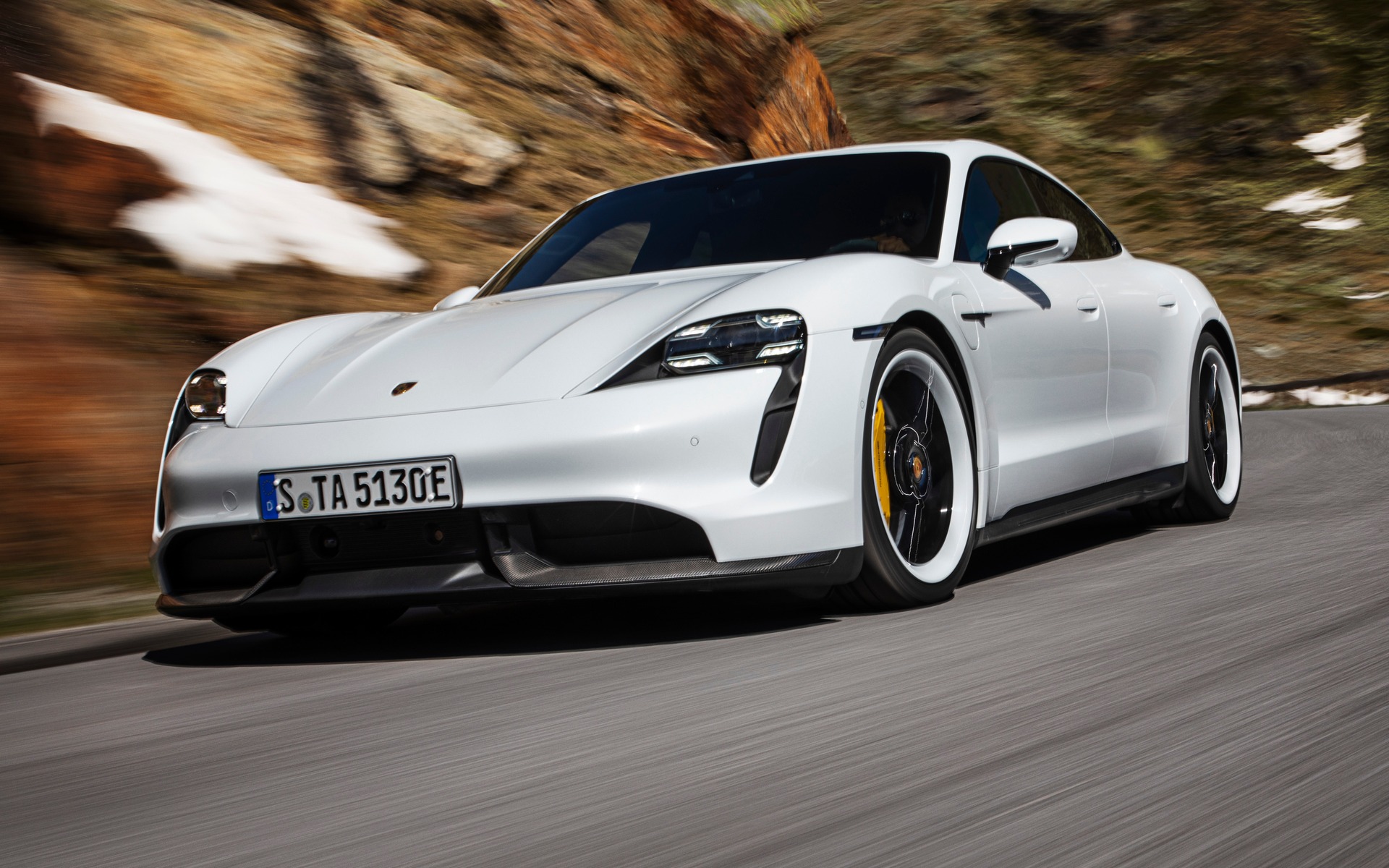 On conduit enfin la Porsche Taycan 2020 électrique