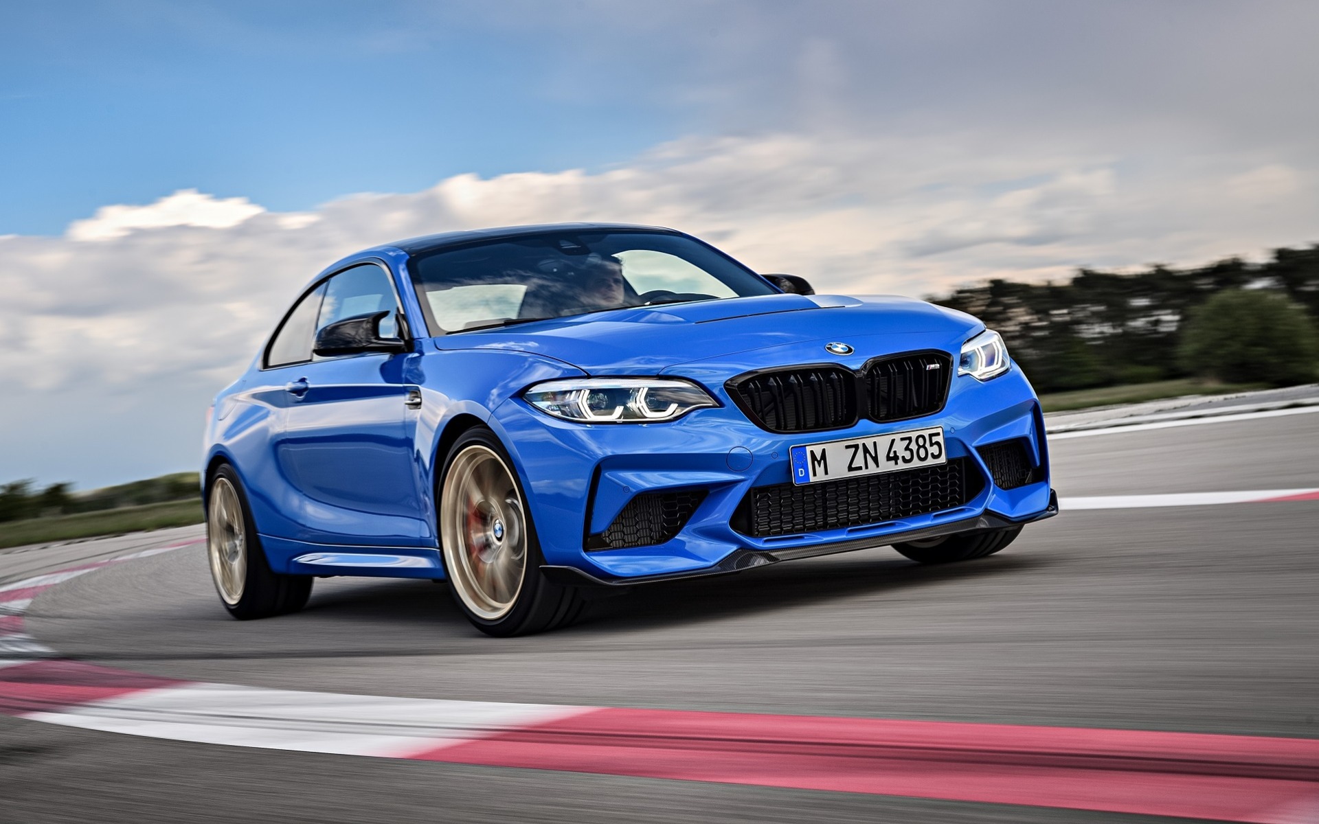 Image illustrant l'article: La BMW M2 CS de 444 chevaux s’en vient au Canada