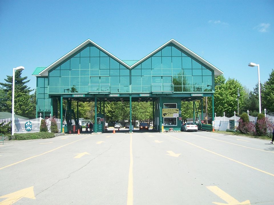 Des citoyens inquiets de la réouverture du Camping Lac des Pins