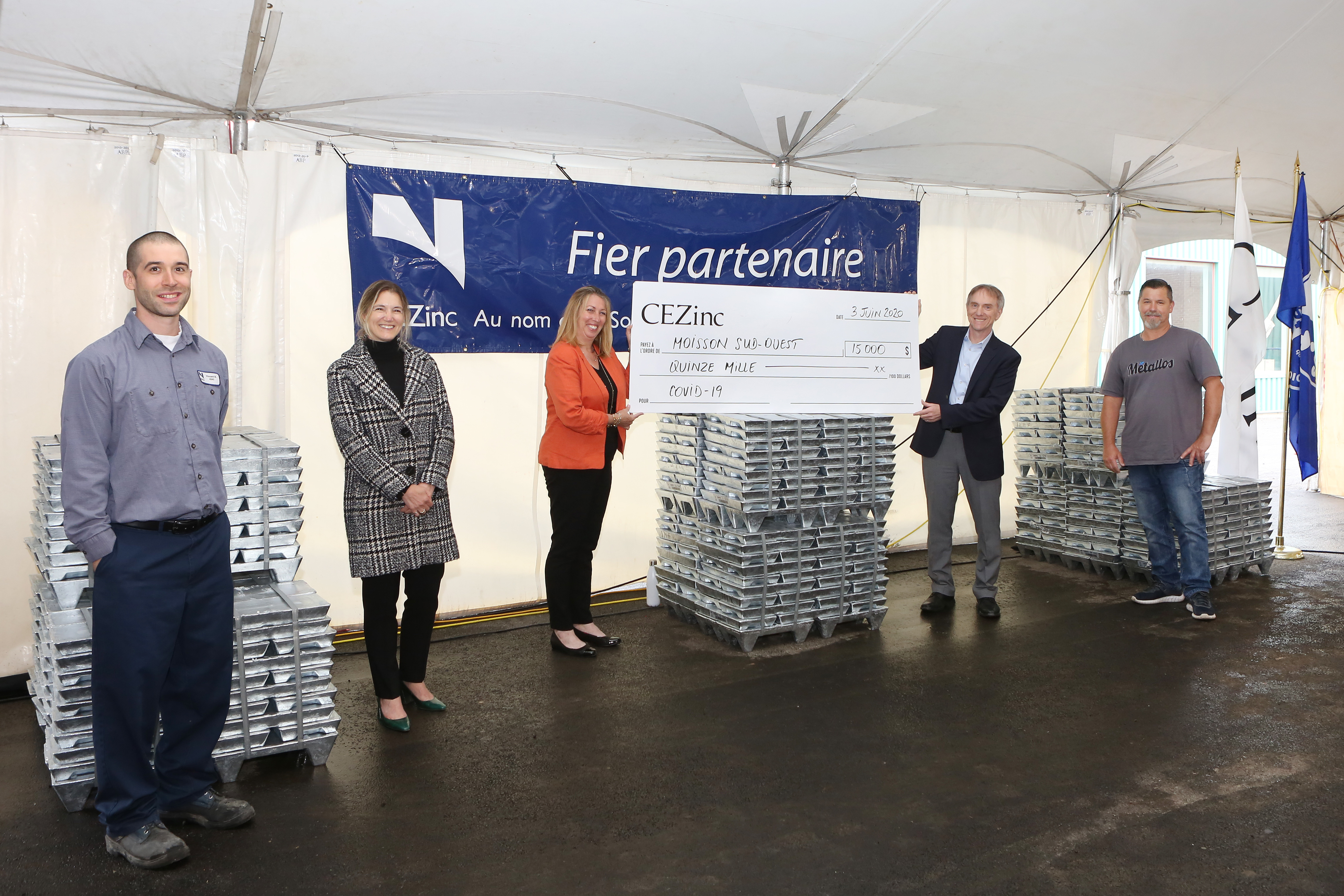Des dons de 80 000 $ de CEZinc et ses employés pour 15 organismes