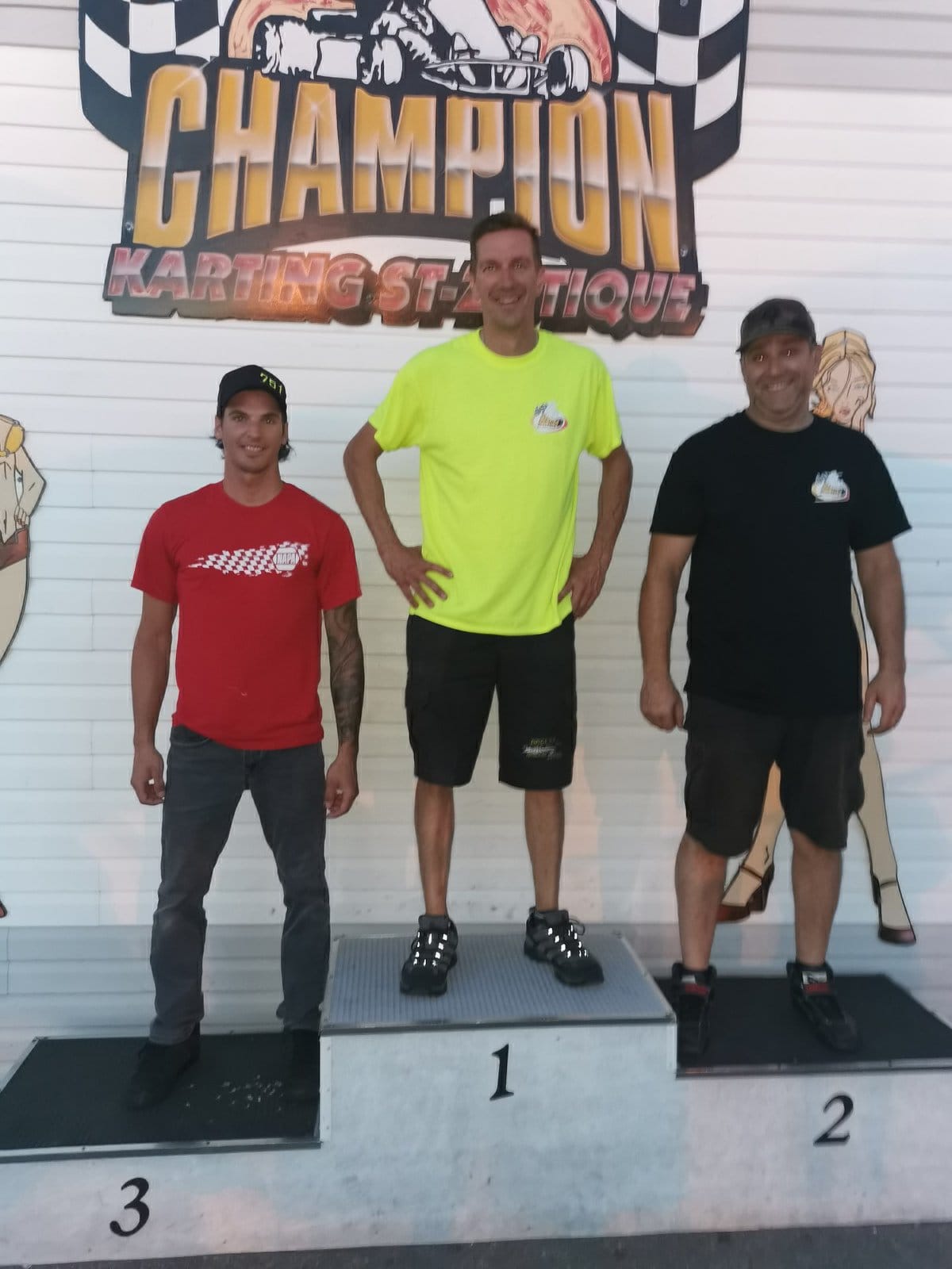 Remy Leblanc en haut de peloton à la Super Ligue de Karting de Saint-Zotique