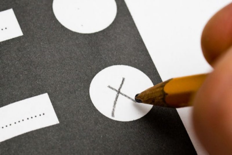 4 candidats aux élections de la Commission scolaire New Frontiers