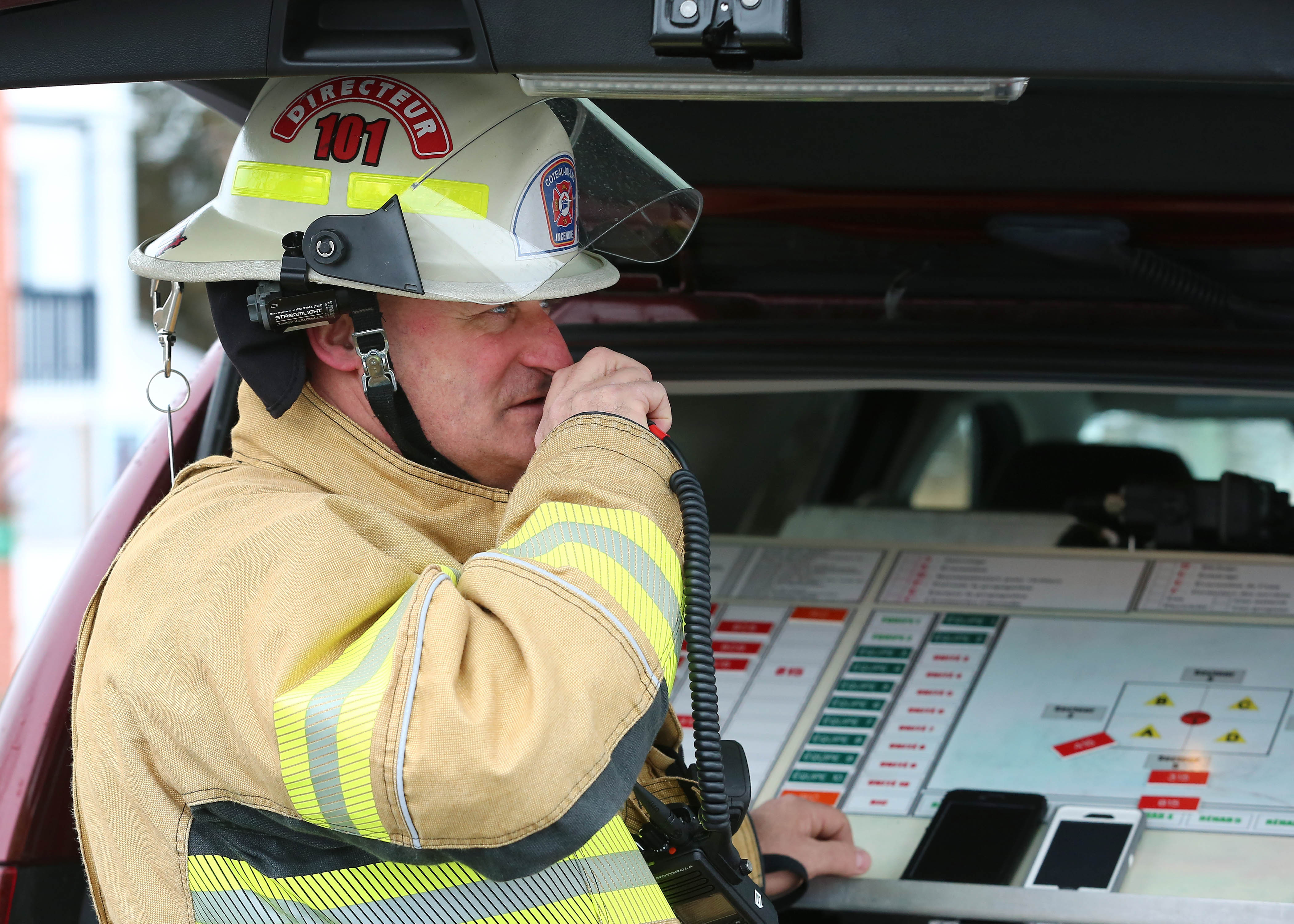 Un important incendie ravage neuf camions de C.A.T. Transports