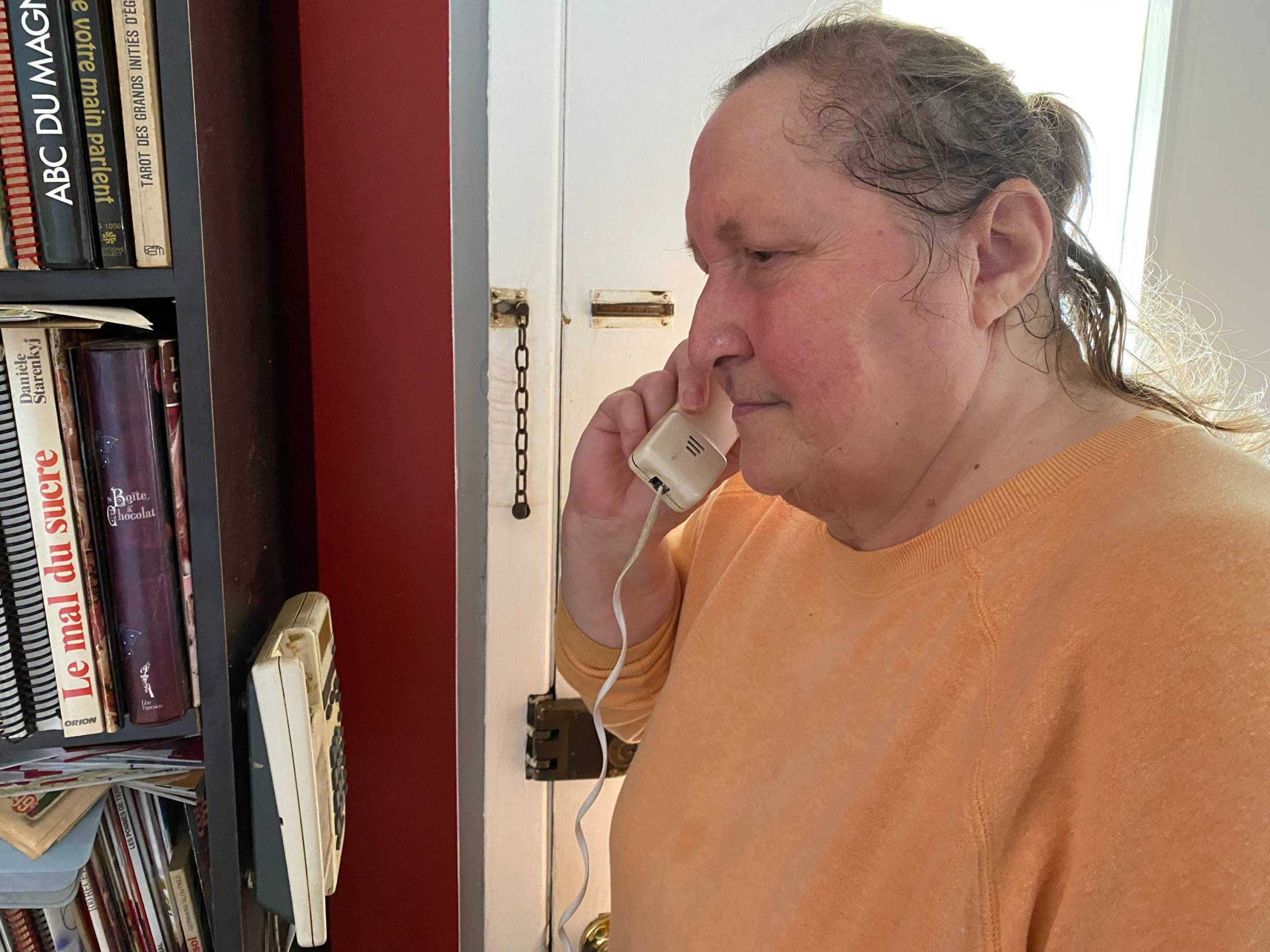 Quand tu veux montrer comment fonctionne le jouet!