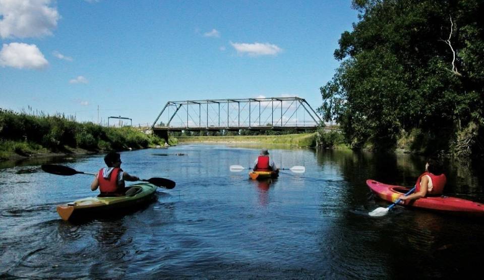 Fabriquer un radeau avec des bouteilles d’eau