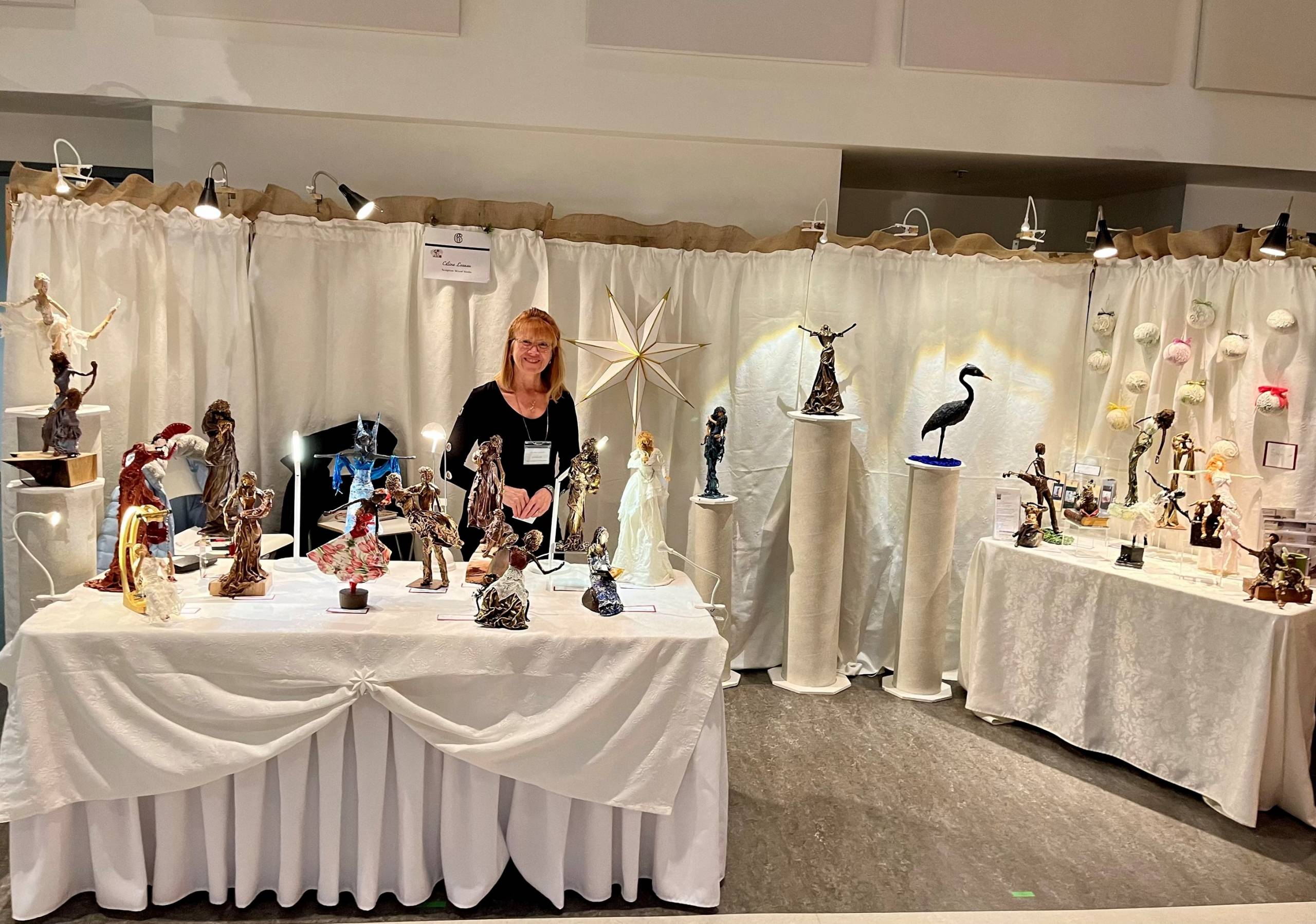 Ce chat aime trop la neige