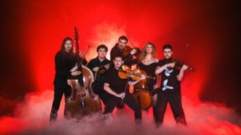 Wooden Shapes : une célébration audacieuse du rock