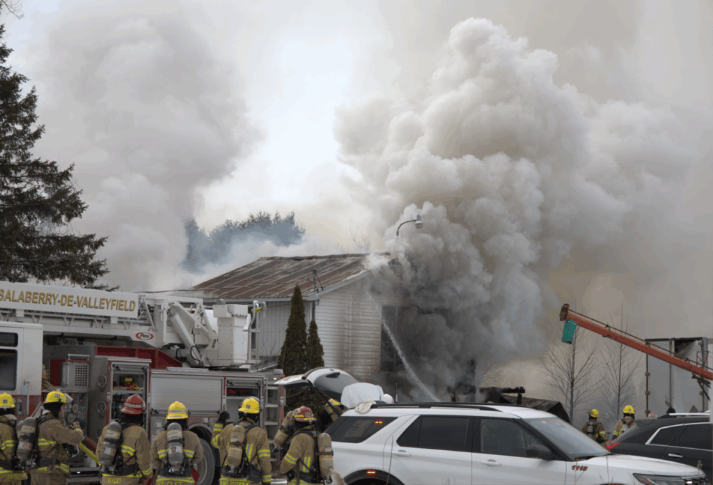 Feu chemin Rivière Delisle Nord