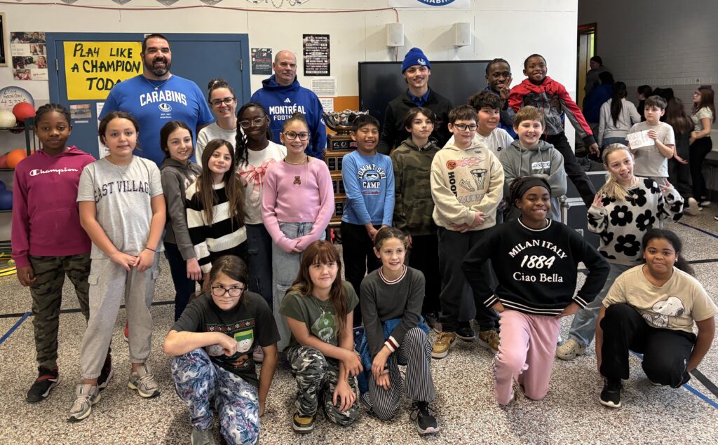 Carabins à l'école Sacré-Coeur