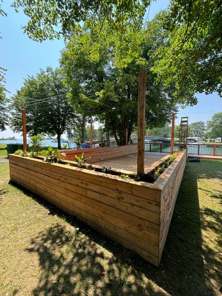 Les extrémités du canal de Soulanges sont invitantes  : la fête à L’Embouchure et aux Écluses