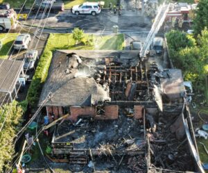 Une rivière et beaucoup plus que 100 déchets