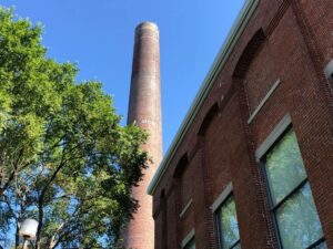 Un éclairage spécial pour la cheminée de la Moco