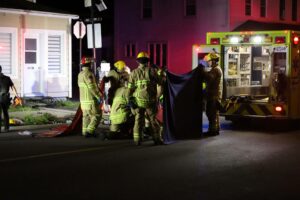 Elle conduit avec les capacités affaiblies et quitte la scène d’une collision