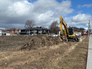 Deux immeubles à logements en chantier sur la rue Fabre