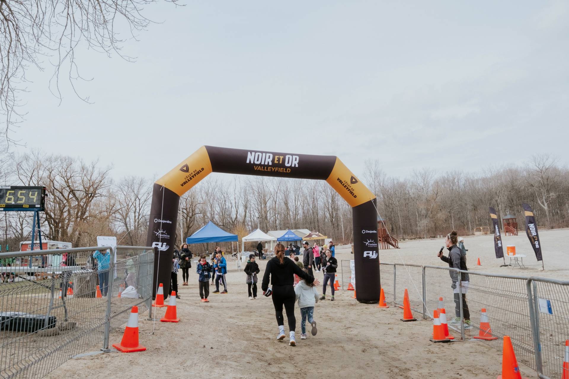 Des coureurs procurent 4000 $ pour les activités sportives du Cégep