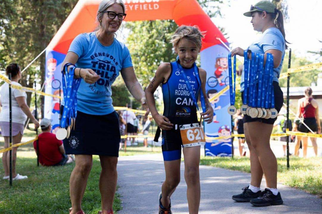 Triathlon Valleyfield : plus de 1500 athlètes sous une météo variée