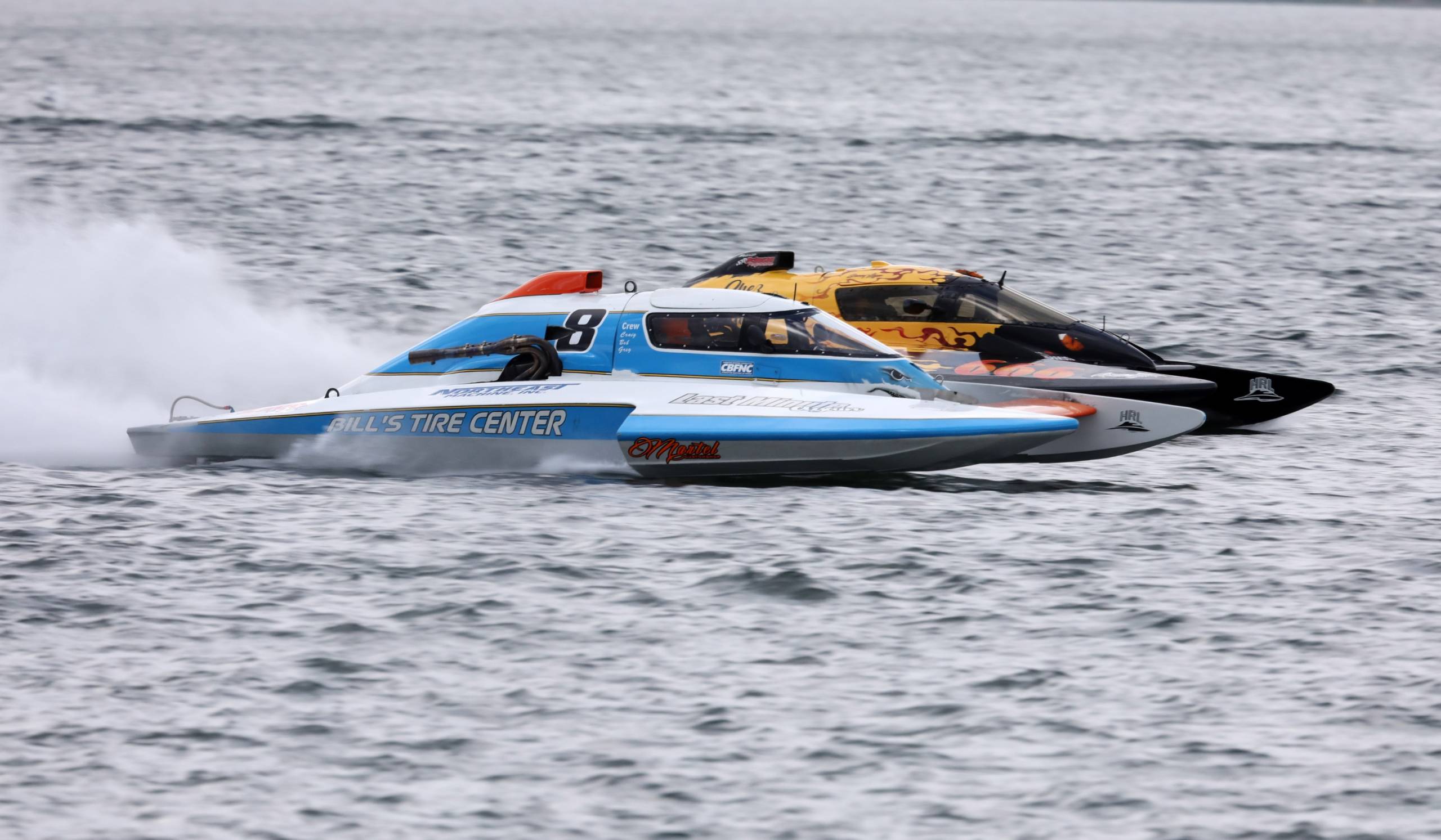 Henderson et King partagent les honneurs en Hydro 350