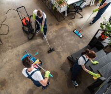 Le matériel indispensable pour un ménage efficace de bureaux