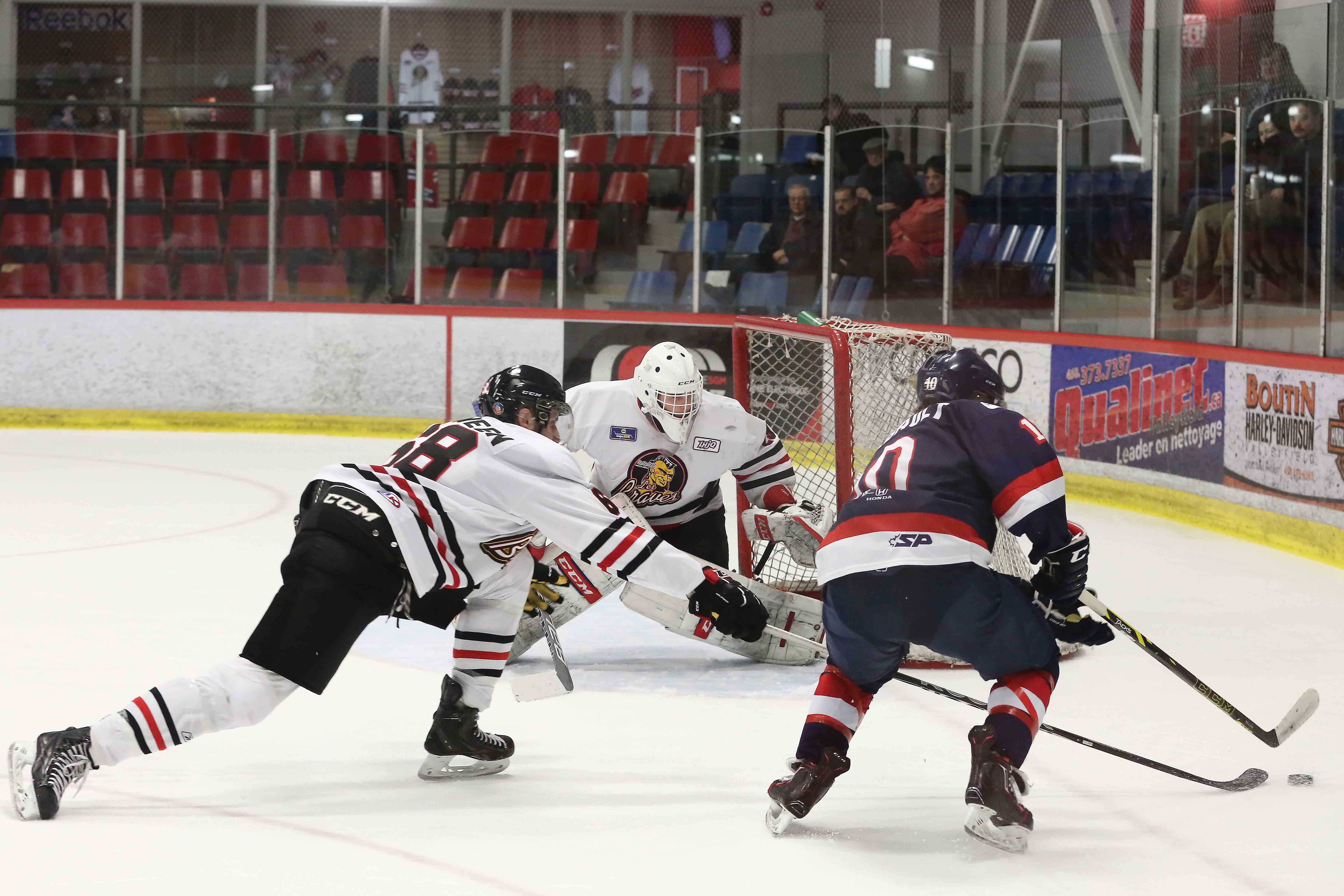 L&rsquo;Océanic échange Guillaume Mc Sween à Gatineau