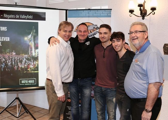 Robert Charlebois, Gregory Charles et des artistes de La Voix