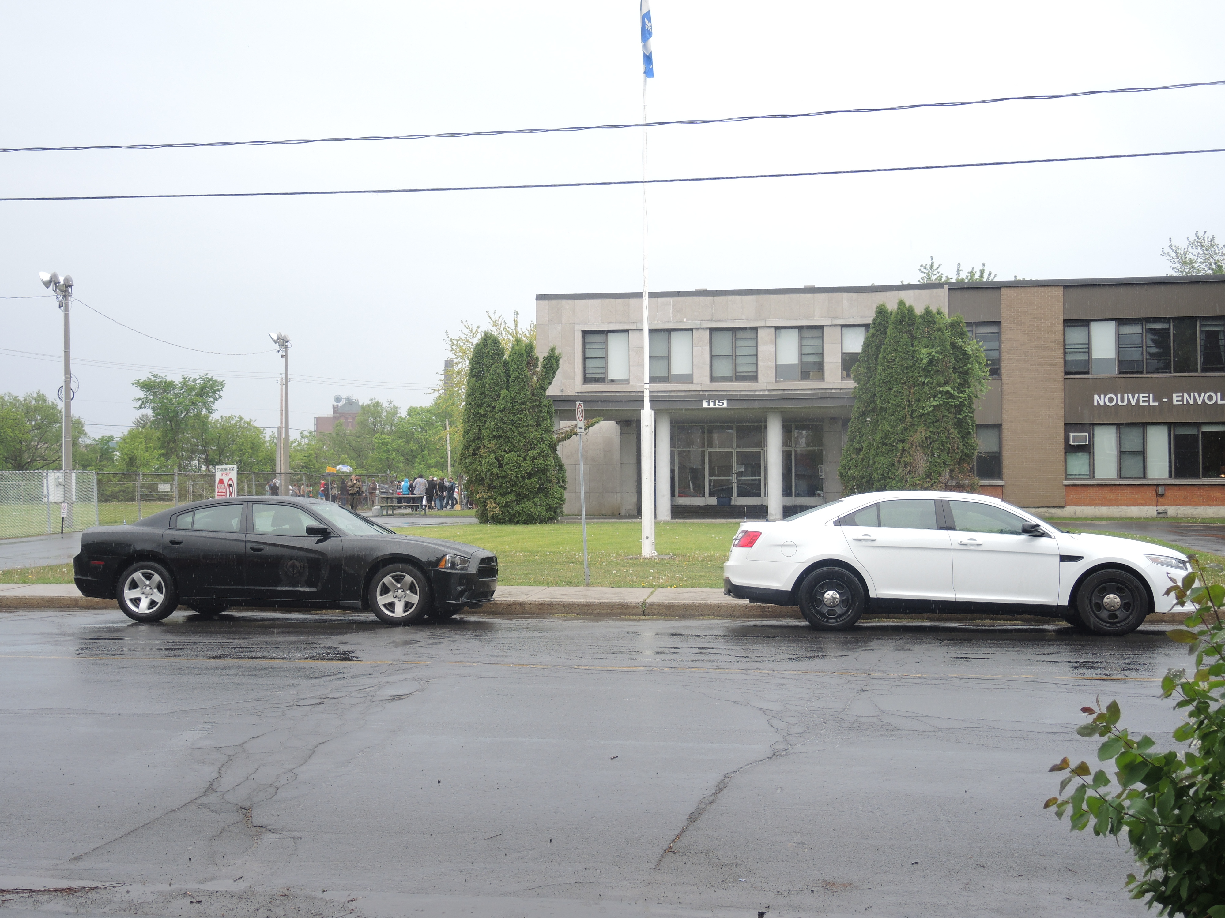 Appel à la bombe au centre Nouvel Envol