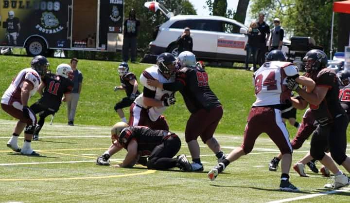 Les Dinomytes subissent une première défaite