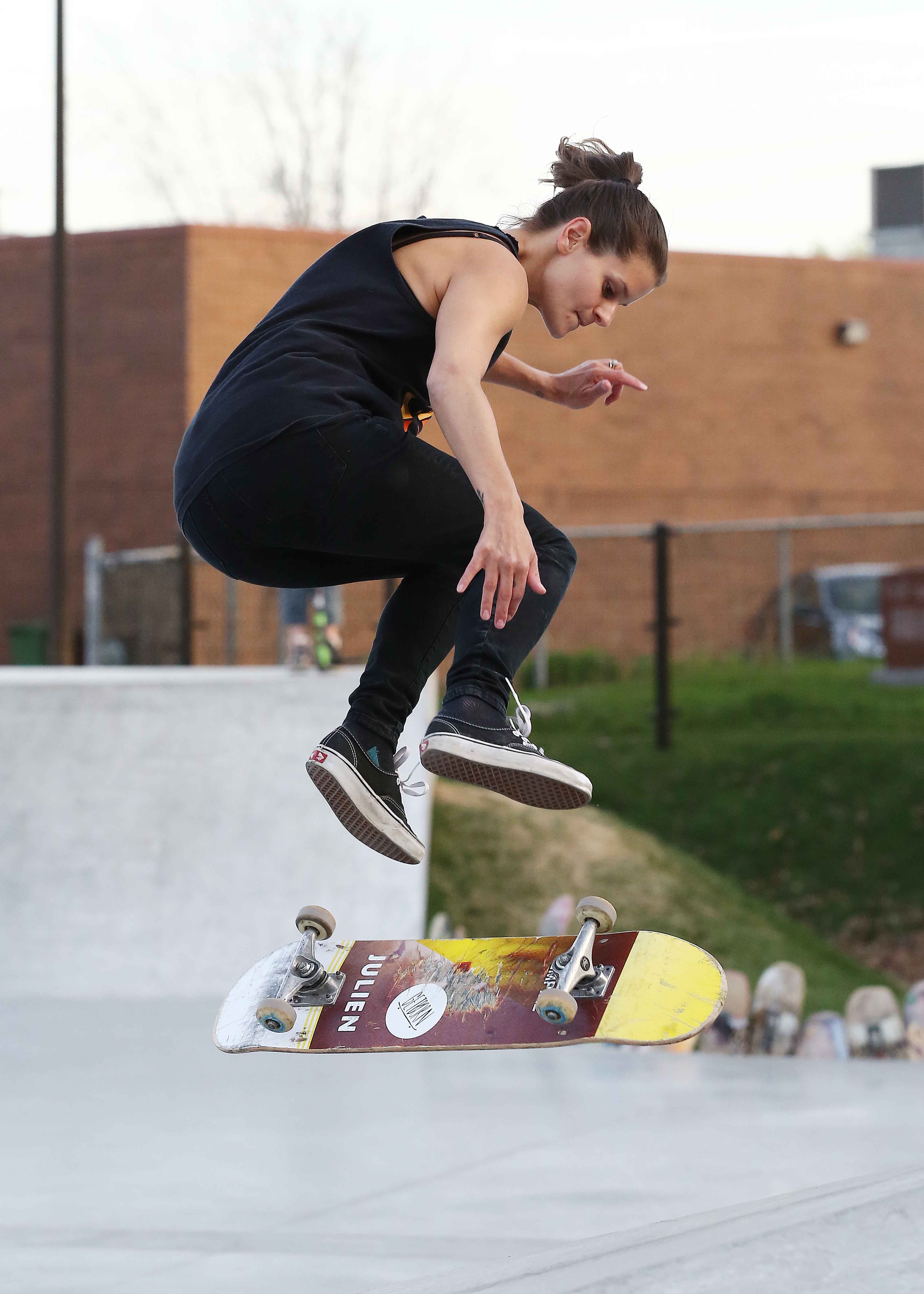 Des filles à la planche