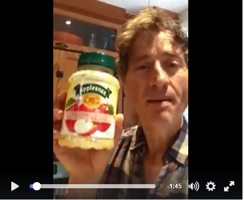 Image illustrant l'article: Le comédien Emmanuel Bilodeau s'insurge contre les fonds de pot d'Applesnax