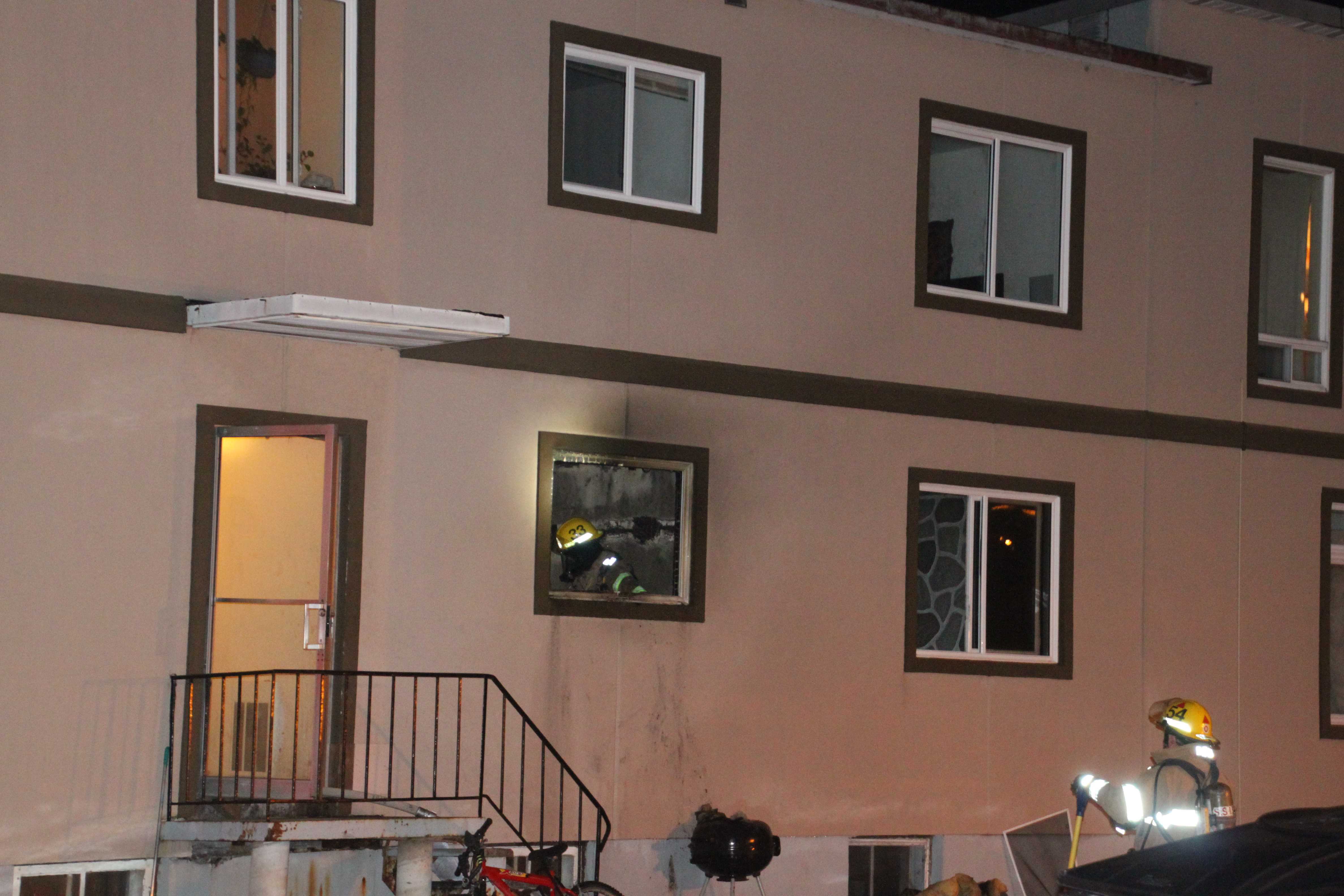 Une poubelle s&rsquo;enflamme