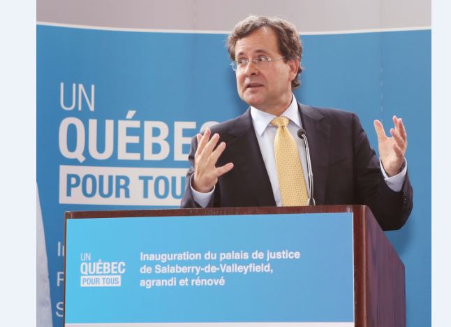 Image illustrant l'article: De retour au palais de justice qu'il a inauguré il y a 3 ans