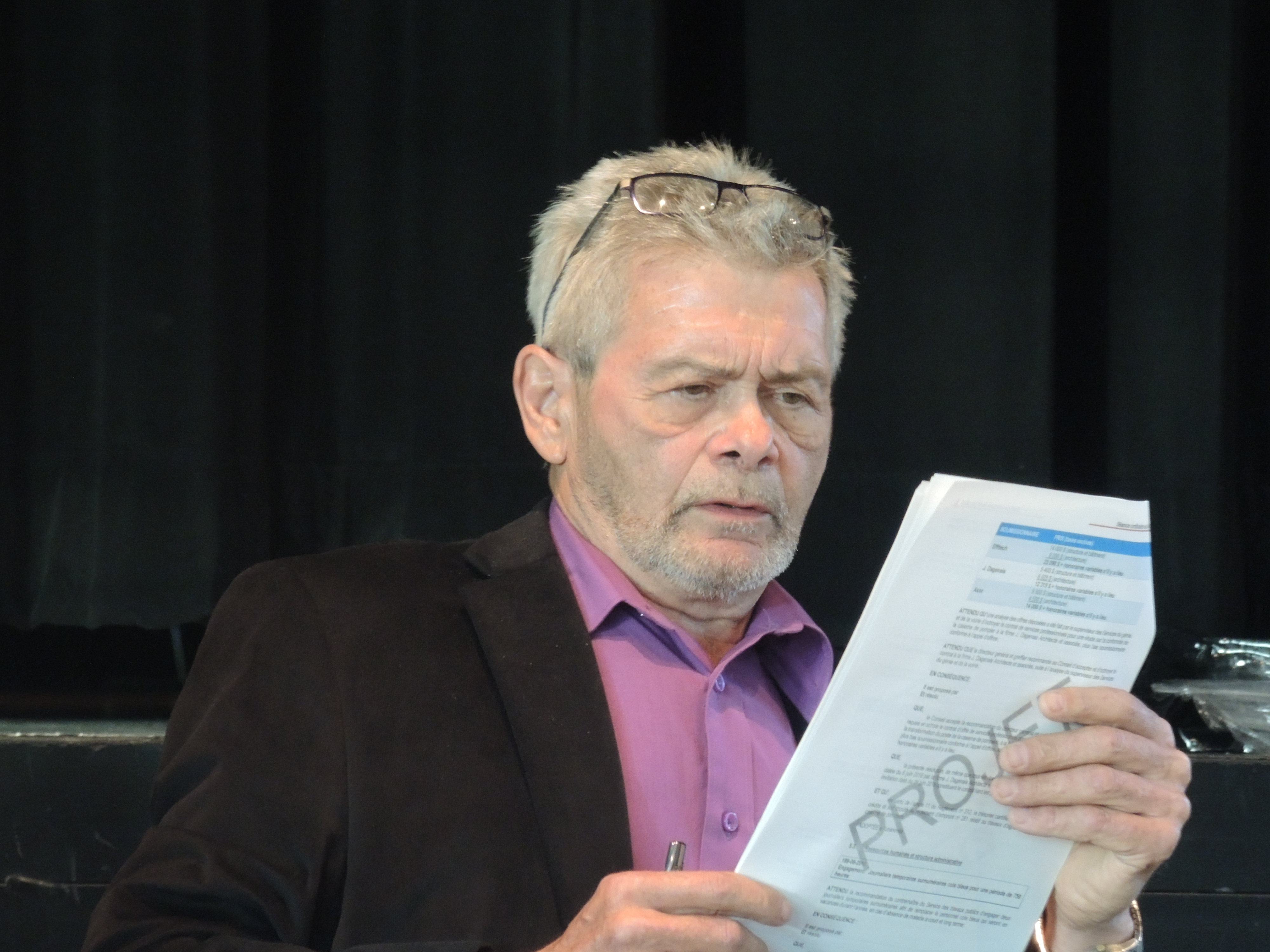 Les 6 conseillers demandent la démission du maire Jasmin