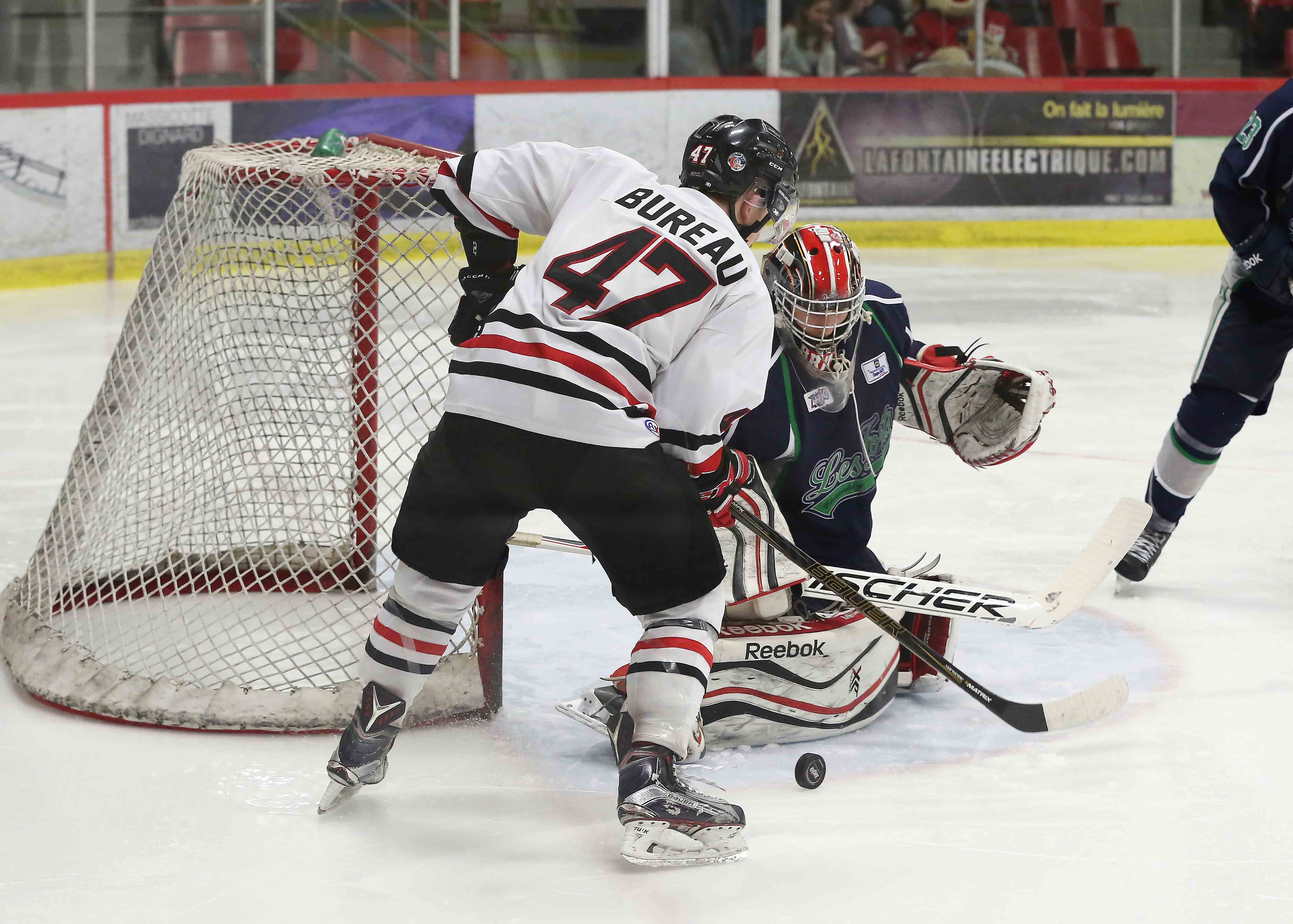 Image illustrant l'article: Derek Bureau procure la victoire aux Braves en prolongation