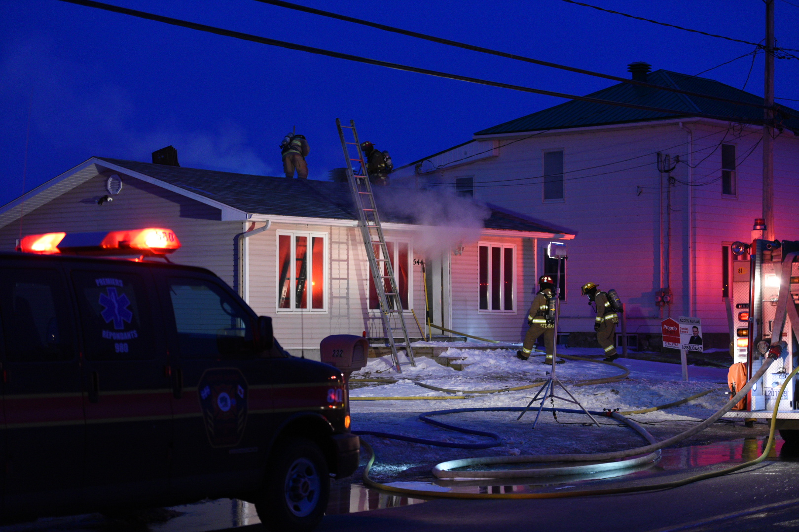 Le feu ravage une maison à Sainte-Barbe