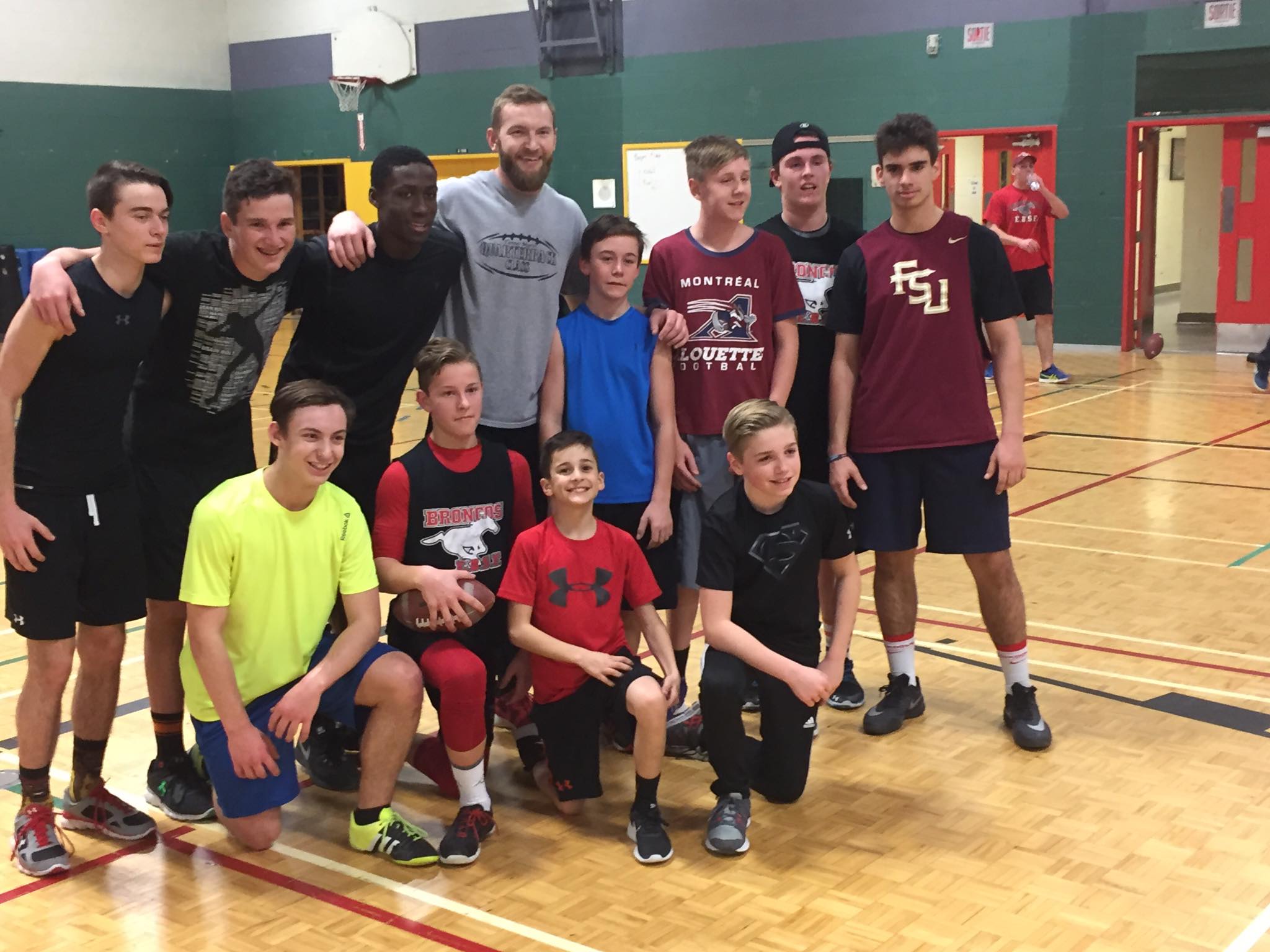 Un ancien Alouette à l’École Baie-Saint-François
