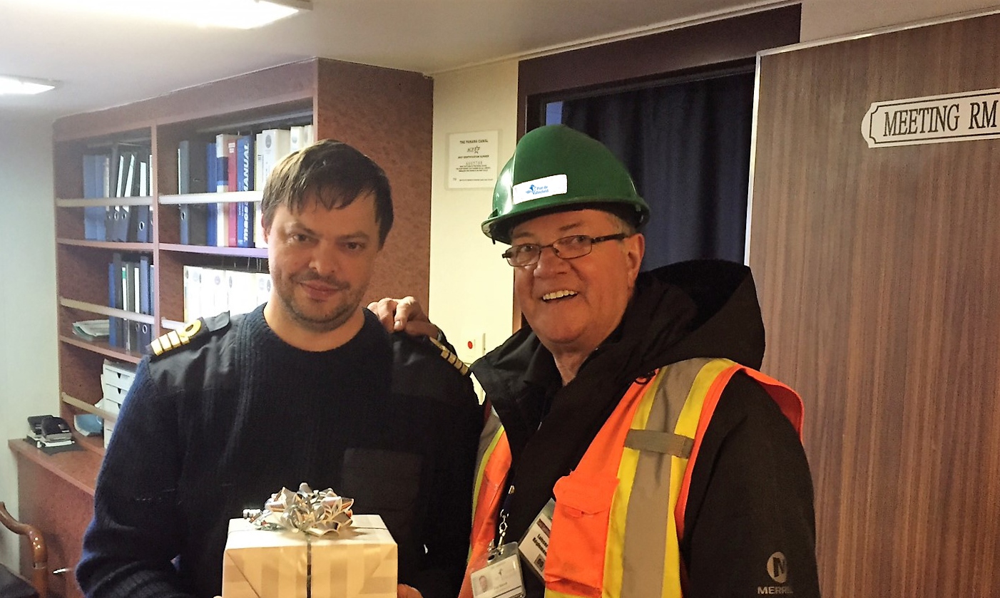 Un premier navire cette année au port de Valleyfield