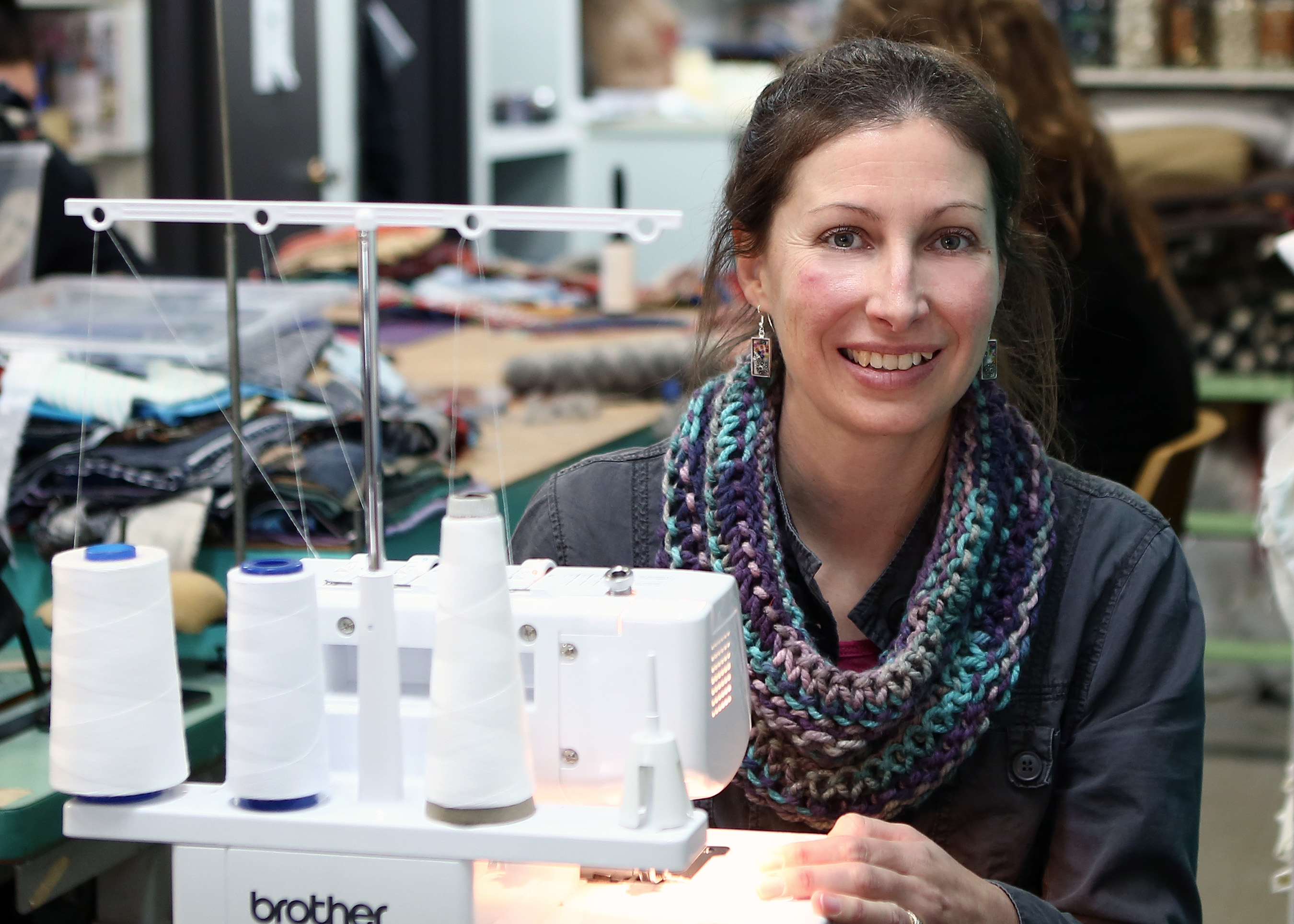 Un atelier où on s’occupe de confectionner le tissu social