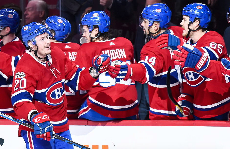 Image illustrant l'article: Un bâton autographié de Nicolas Deslauriers pour la Journée de la tuque