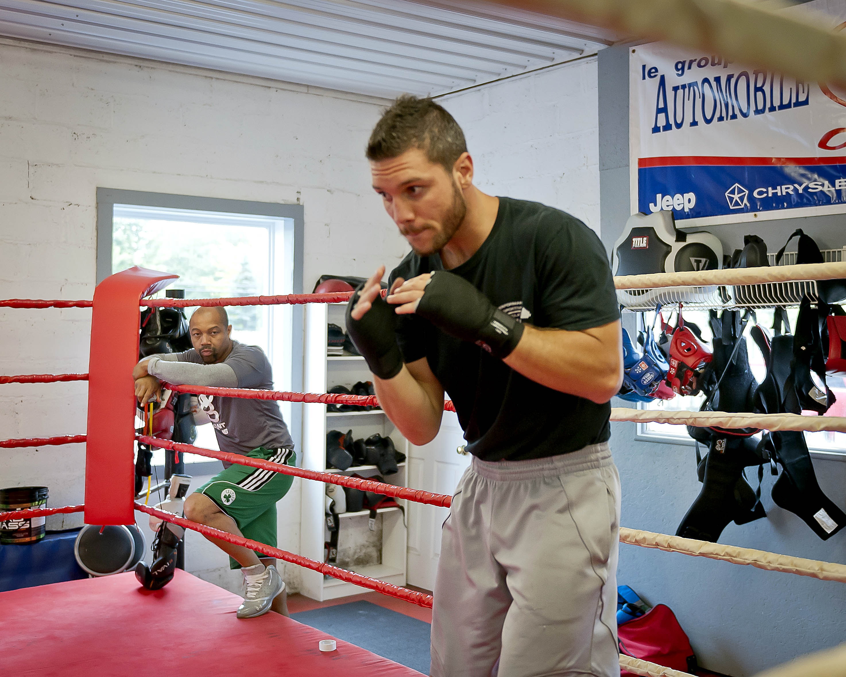 Francis Lafrenière en combat de championnat le 15 mars prochain