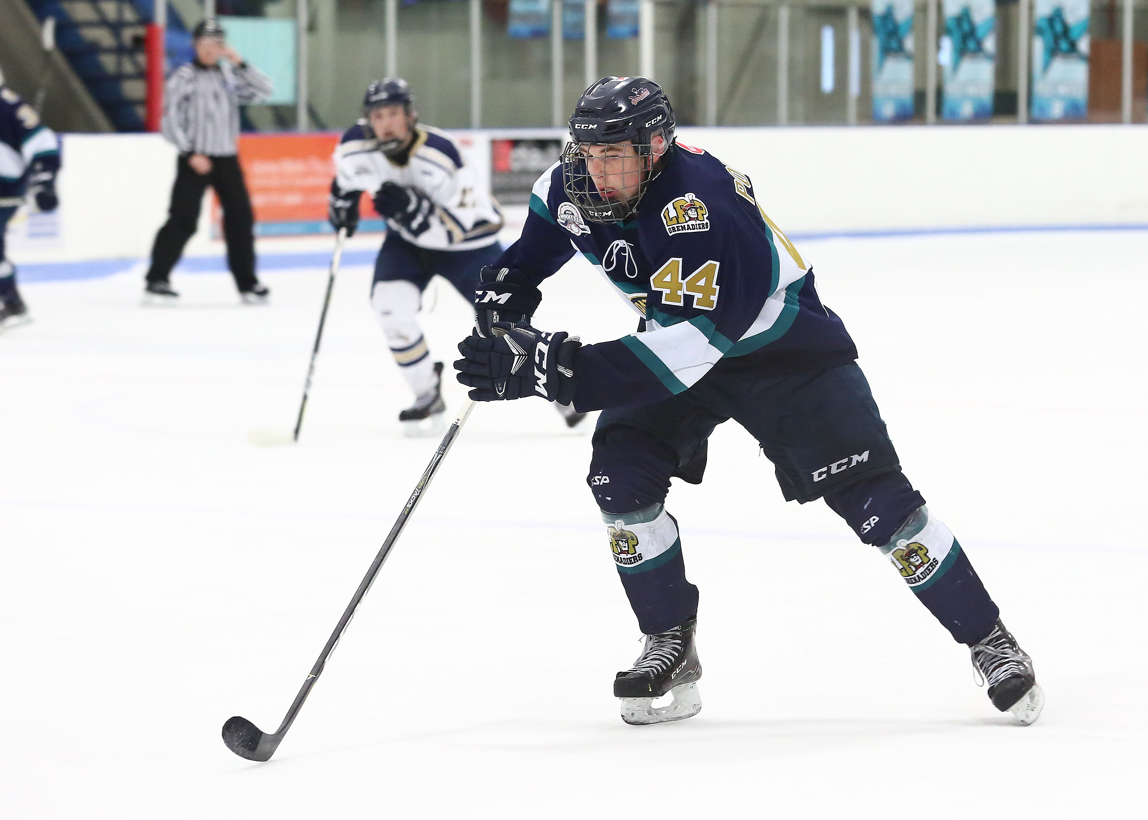 Les Grenadiers surprennent le Blizzard