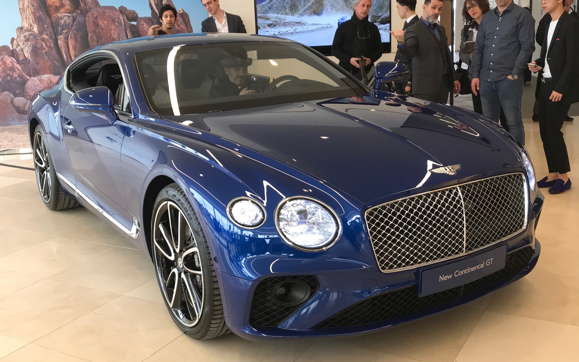 Bentley dévoile sa Continental: une GT comme il ne s&rsquo;en fait plus