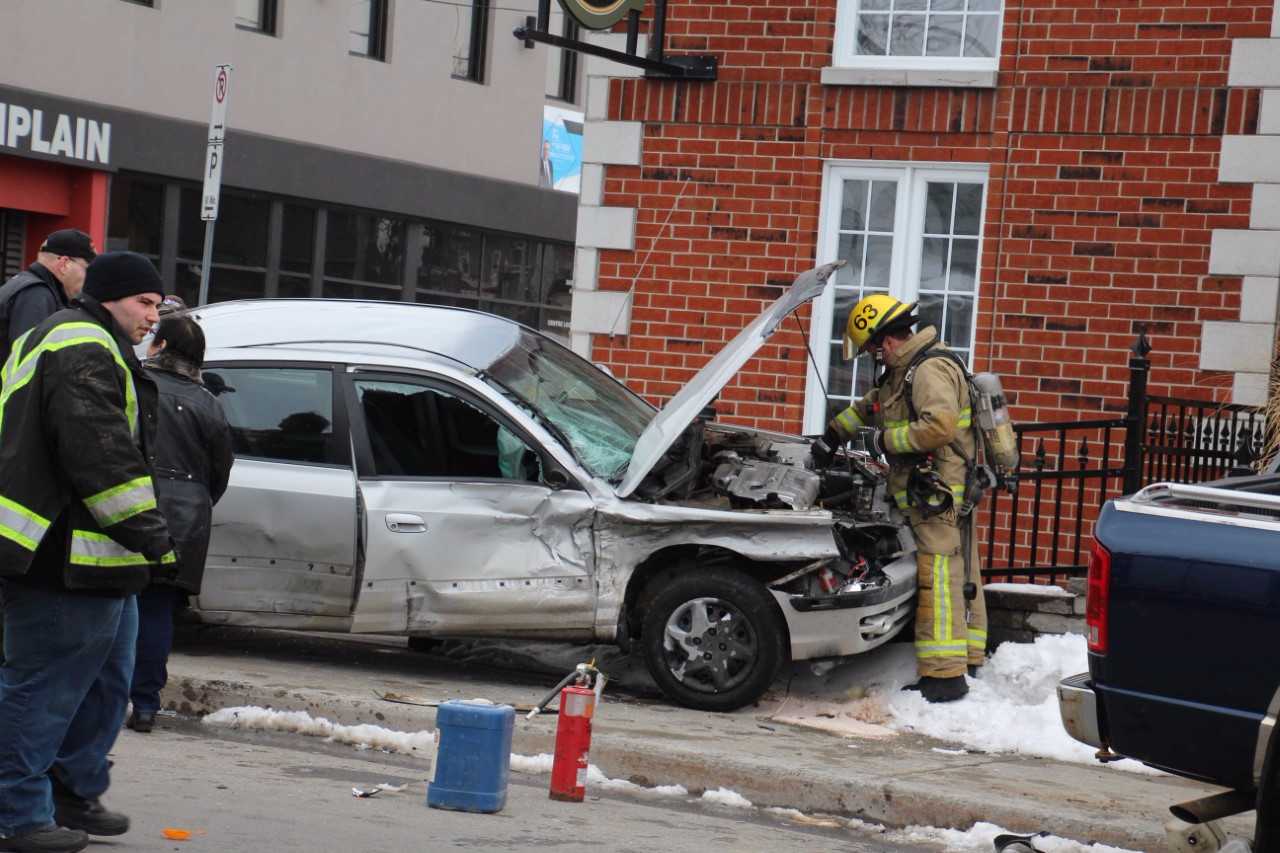 Une collision fait trois blessés mineurs
