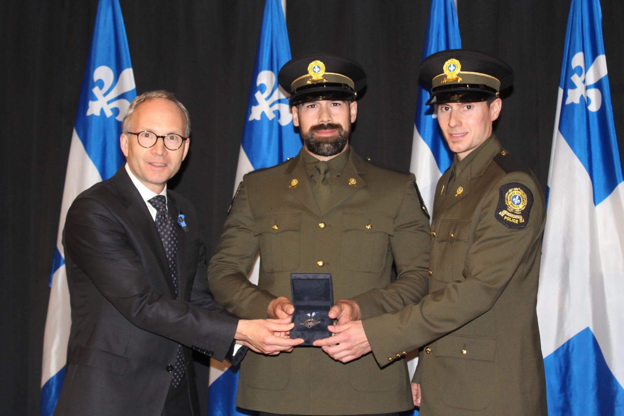 Un policier reçoit le plus haute distinction pour sa bravoure