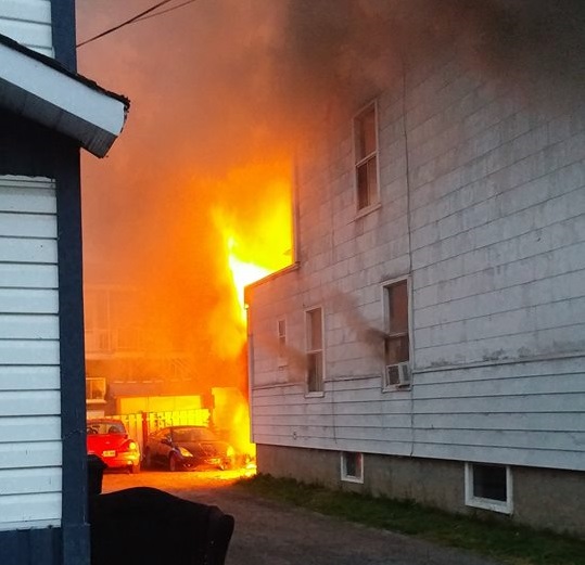 Un incendie éclate sur la rue Saint-Isidore