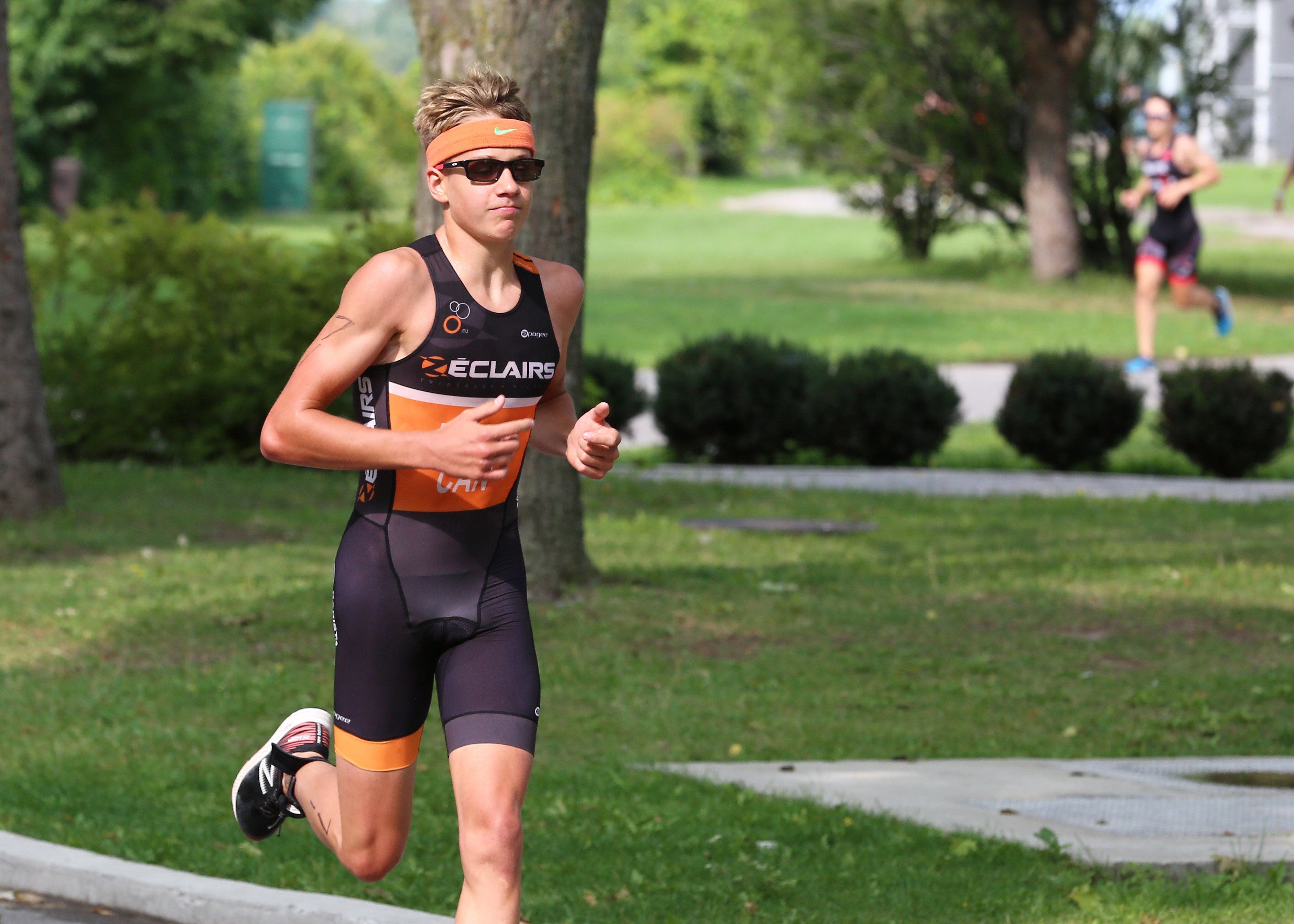 Léo Roy s’impose en double