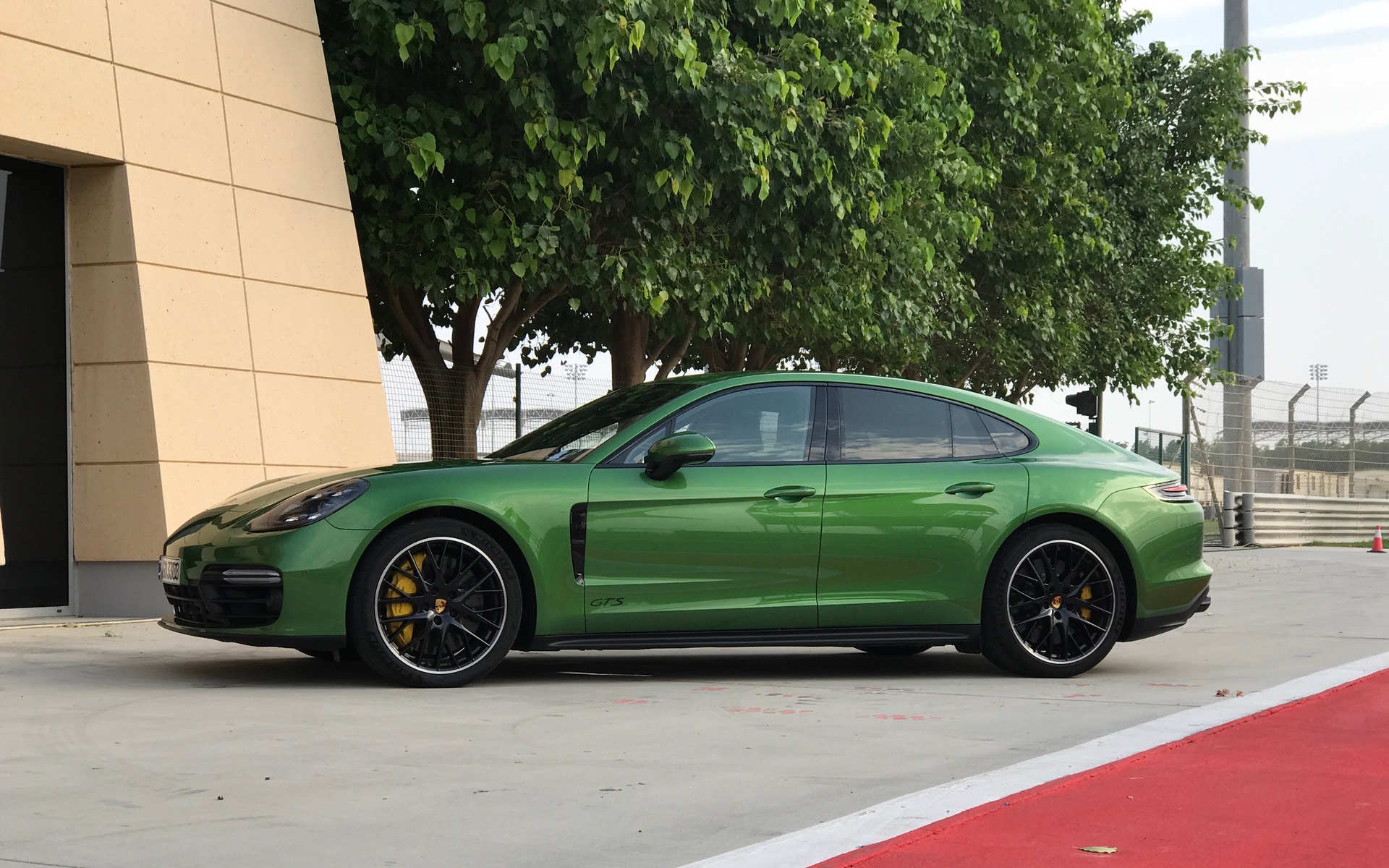 Image illustrant l'article: Porsche Panamera GTS 2019 : l’ADN d’une sportive, le luxe en prime