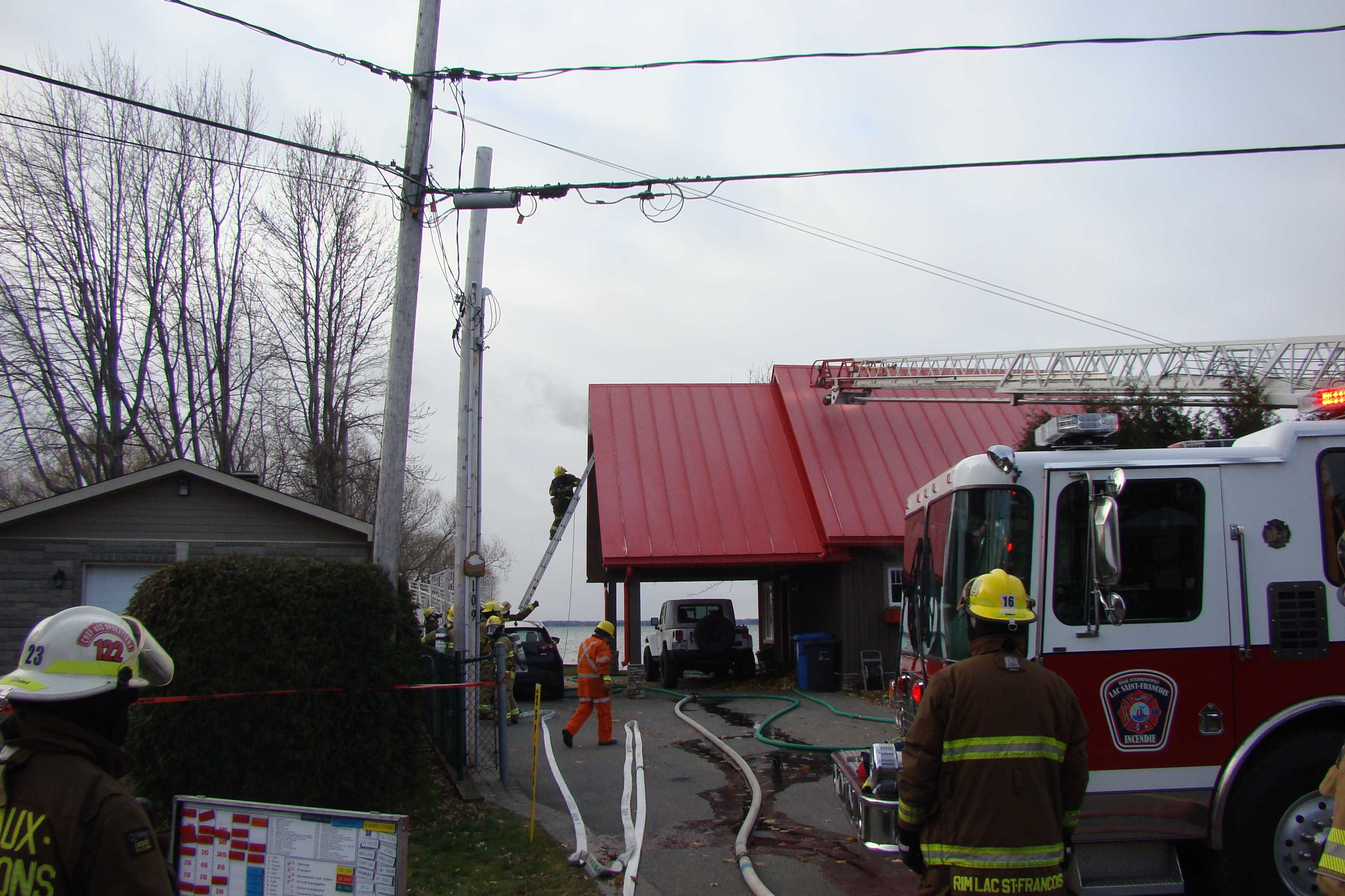 Image illustrant l'article: Incendie dans une maison de Saint-Zotique
