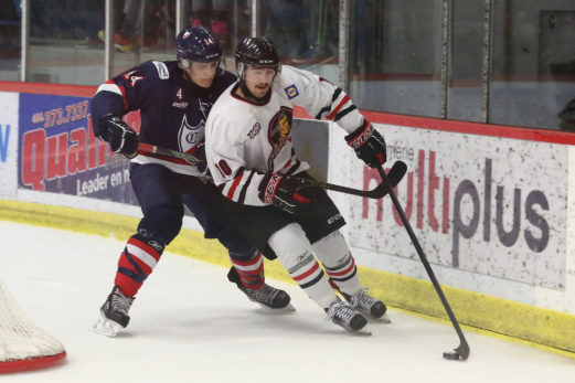 Xavier Grier marque deux fois à court d’un homme