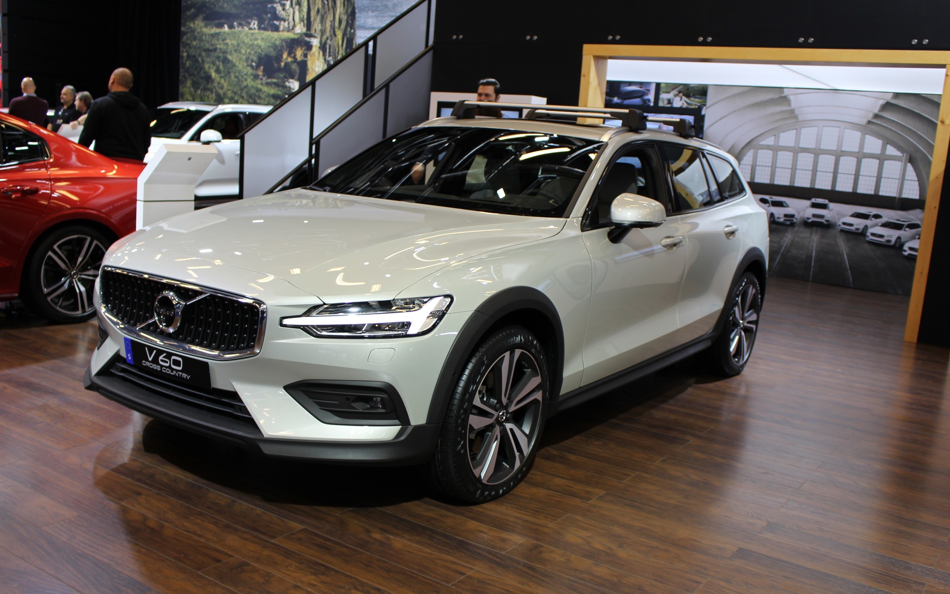 Image illustrant l'article: La Volvo V60 Cross Country 2019 présentée à Montréal