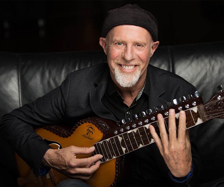 Le bluesman Harry Manx de retour chez Valspec